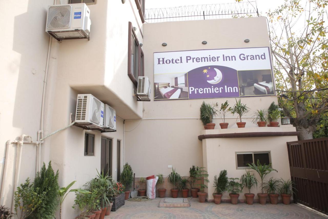 Premier Inn Grand Gulberg Lahore Esterno foto